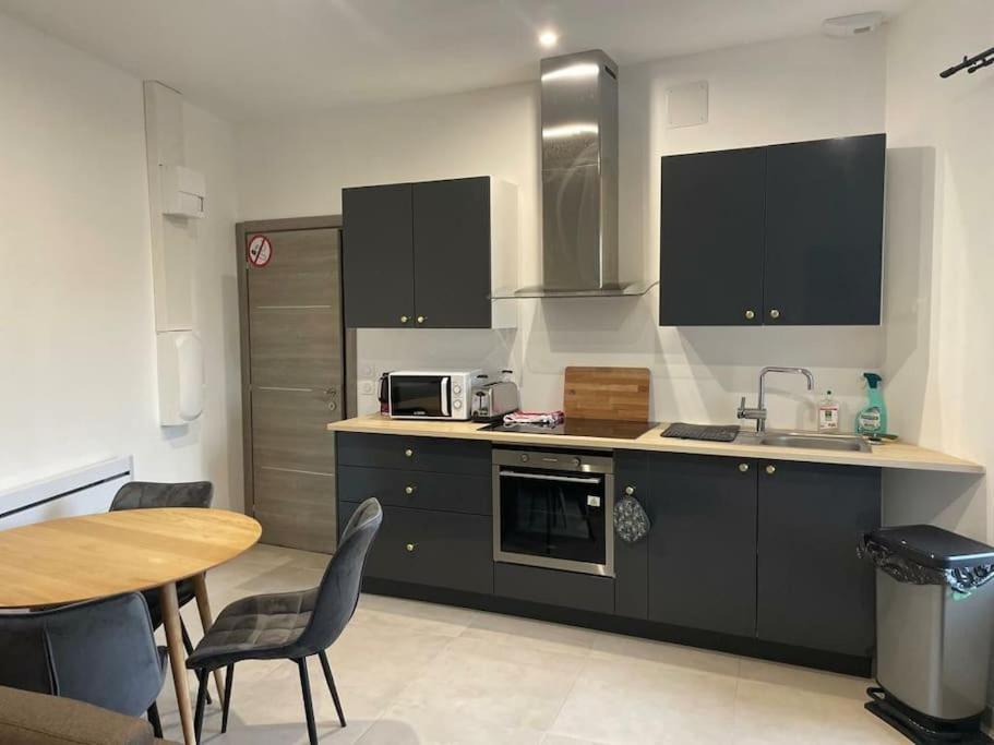 Appartement Confort Equipe Au Coeur De Beziers Exterior photo